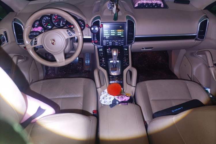 Used Porsche Cayenne 2011 Cayenne 3.0T Center Console