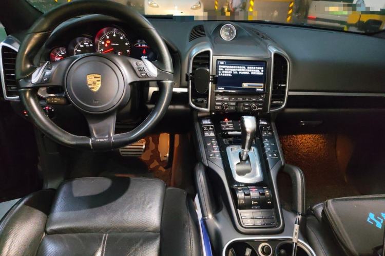 Used Porsche Cayenne 2011 Cayenne 3.0T Center Console