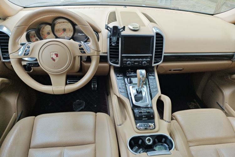 Used Porsche Cayenne 2011 Cayenne 3.0T Center Console