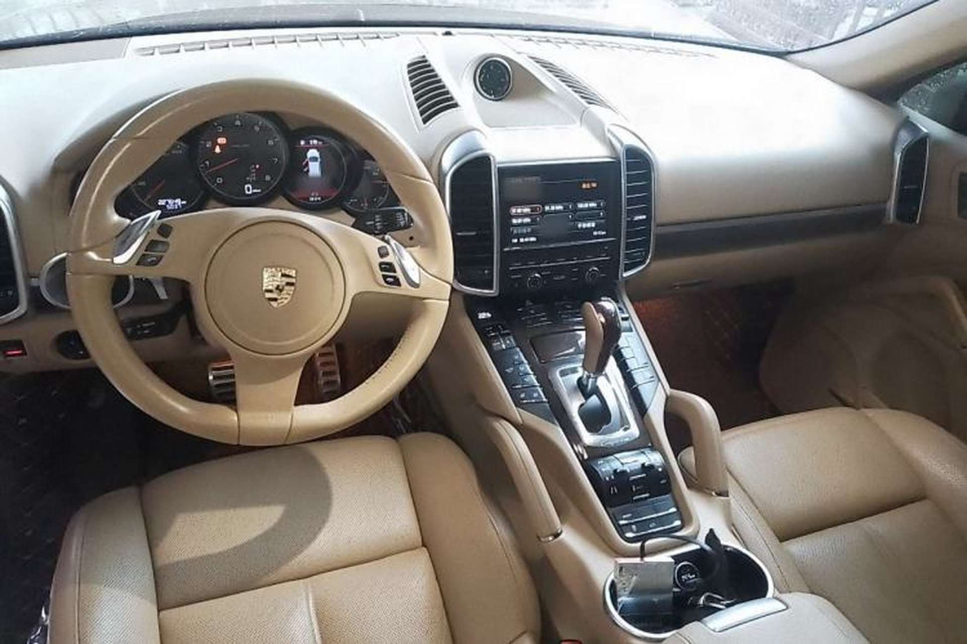 Used Porsche Cayenne 2011 Cayenne 3.0T Center Console