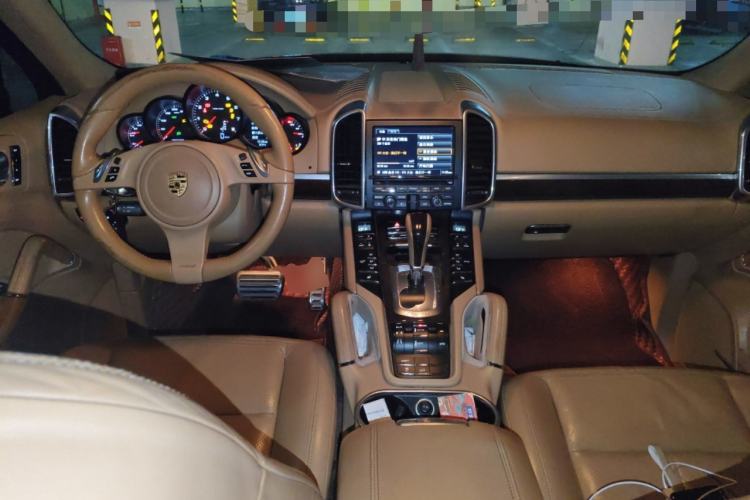 Used Porsche Cayenne 2011 Cayenne 3.0T Center Console