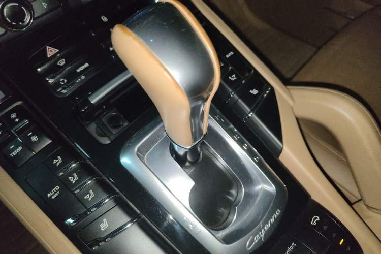 Used Porsche Cayenne 2011 Cayenne 3.0T Gear Lever