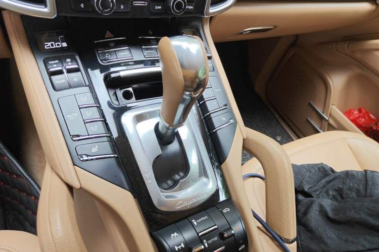 Used Porsche Cayenne 2011 Cayenne 3.0T Gear Lever