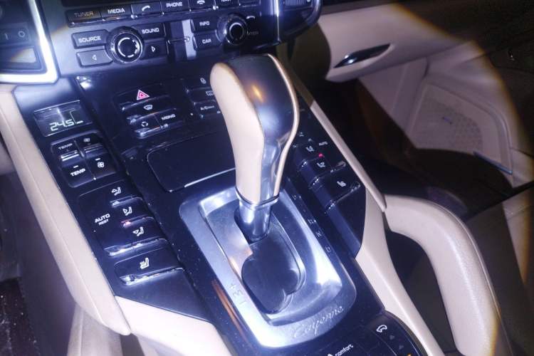Used Porsche Cayenne 2011 Cayenne 3.0T Gear Lever