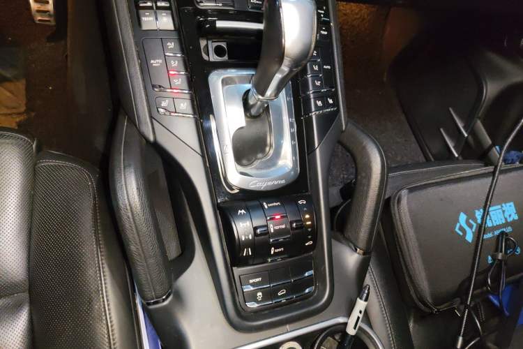 Used Porsche Cayenne 2011 Cayenne 3.0T Gear Lever