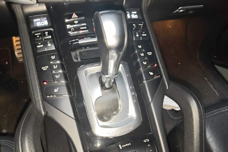 Used Porsche Cayenne 2011 Cayenne 3.0T Gear Lever