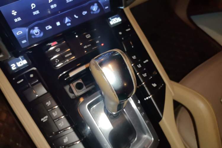 Used Porsche Cayenne 2011 Cayenne 3.0T Gear Lever