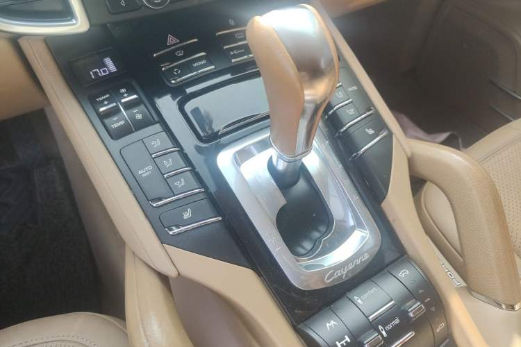 Used Porsche Cayenne 2011 Cayenne 3.0T Gear Lever