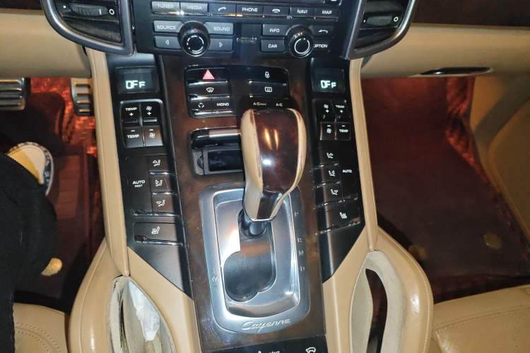 Used Porsche Cayenne 2011 Cayenne 3.0T Gear Lever