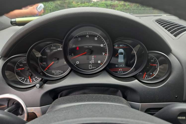 Used Porsche Cayenne  Instrument Cluster