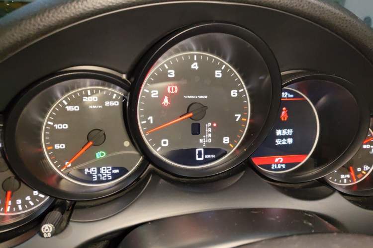 Used Porsche Cayenne 2011 Cayenne 3.0T Instrument Cluster
