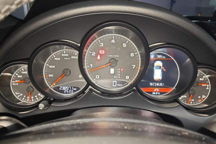 Used Porsche Cayenne 2011 Cayenne 3.0T Instrument Cluster