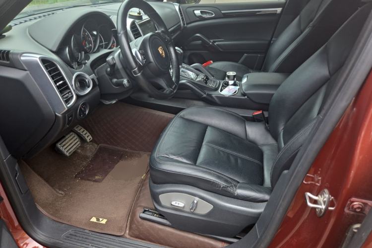 Used Porsche Cayenne  Left Front Seat