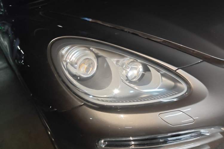 Used Porsche Cayenne 2011 Cayenne 3.0T Right Front Headlight