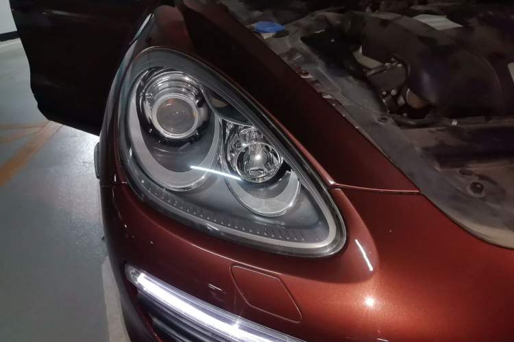 Used Porsche Cayenne 2011 Cayenne 3.0T Right Front Headlight