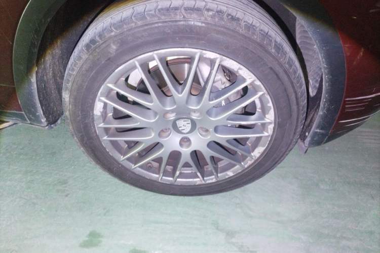 Used Porsche Cayenne 2011 Cayenne 3.0T Right Front Wheel Hub
