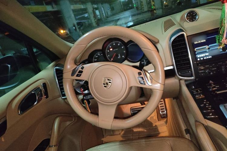 Used Porsche Cayenne 2011 Cayenne 3.0T Steering Wheel