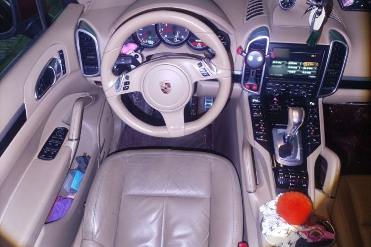 Used Porsche Cayenne 2011 Cayenne 3.0T Steering Wheel