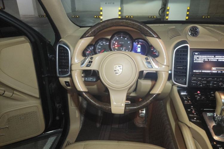 Used Porsche Cayenne 2011 Cayenne 3.0T Steering Wheel