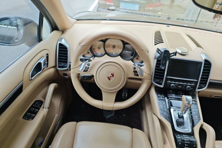 Used Porsche Cayenne 2011 Cayenne 3.0T Steering Wheel