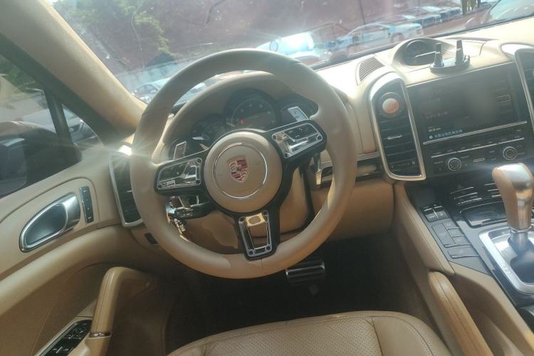 Used Porsche Cayenne 2011 Cayenne 3.0T Steering Wheel