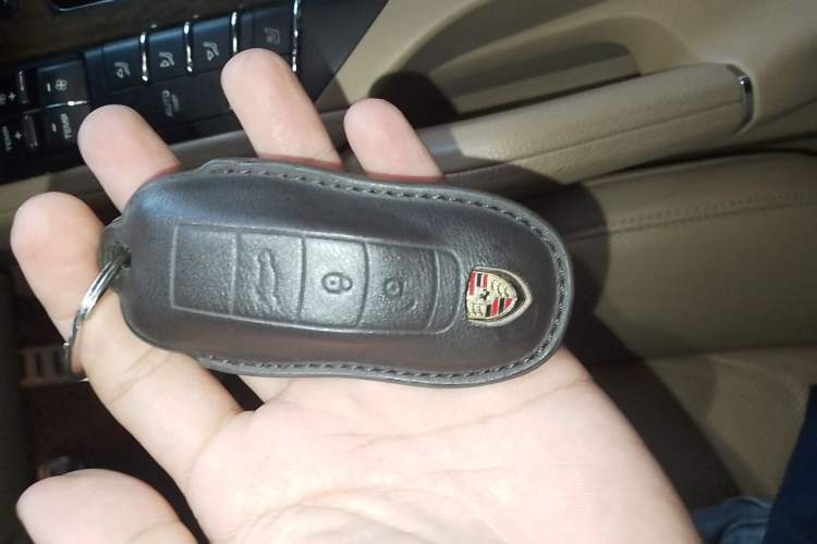 Used Porsche Cayenne 2011 Cayenne 3.0T Vehicle Key
