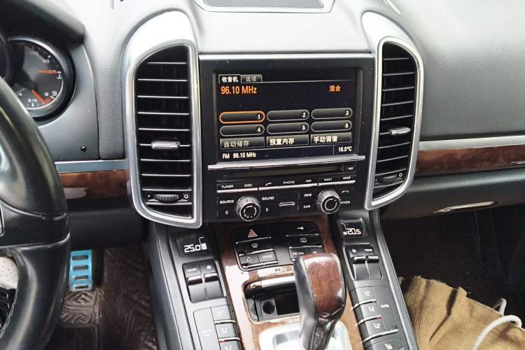 Used Porsche Cayenne 2011 Cayenne 3.0T Audio And AC Panel