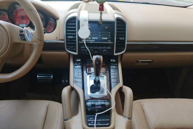Used Porsche Cayenne 2011 Cayenne 3.0T Audio And AC Panel
