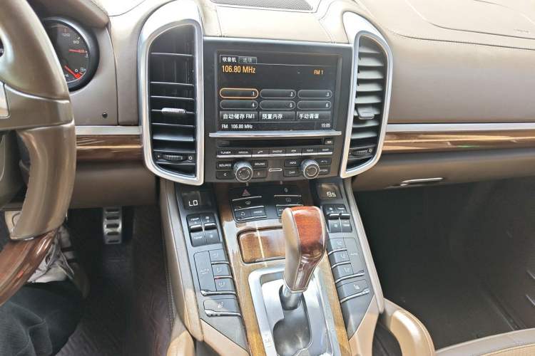 Used Porsche Cayenne 2011 Cayenne 3.0T Audio And AC Panel