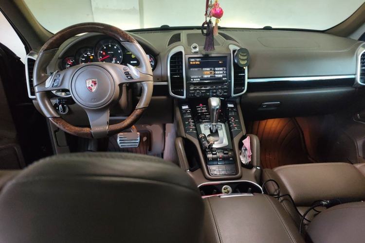 Used Porsche Cayenne 2011 Cayenne 3.0T Center Console