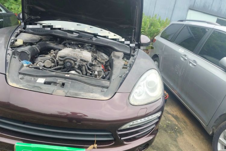Used Porsche Cayenne 2011 Cayenne 3.0T Engine Bay Left