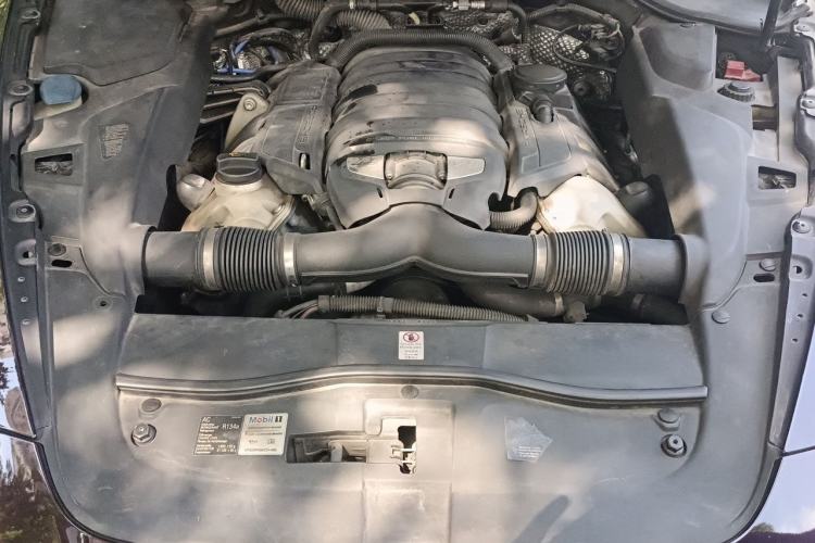 Used Porsche Cayenne 2011 Cayenne S 4.8L Engine Bay