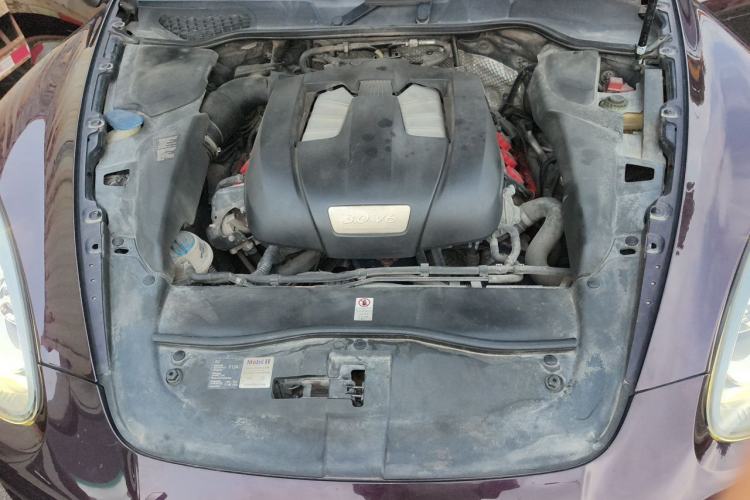 Used Porsche Cayenne 2011 Cayenne 3.0T Engine Bay
