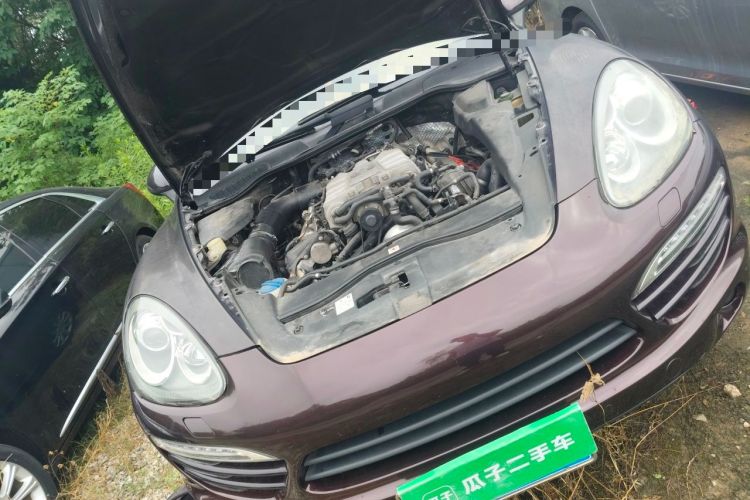 Used Porsche Cayenne 2011 Cayenne 3.0T Engine Bay Right