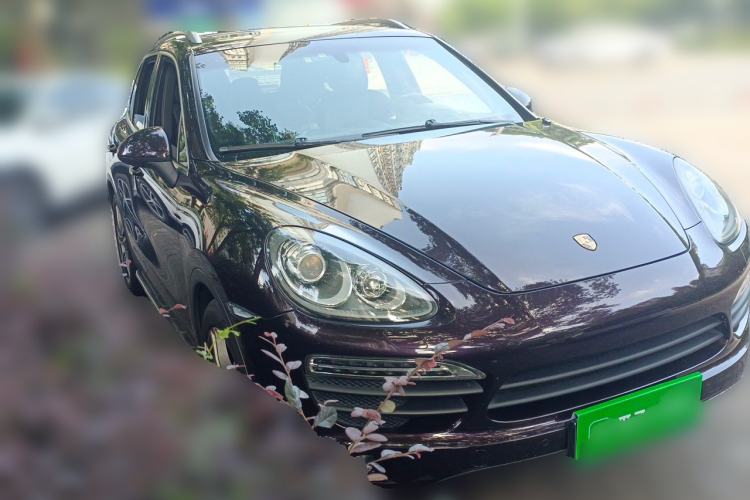 Used Porsche Cayenne 2011 Cayenne S 4.8L Front Right 45 Deg