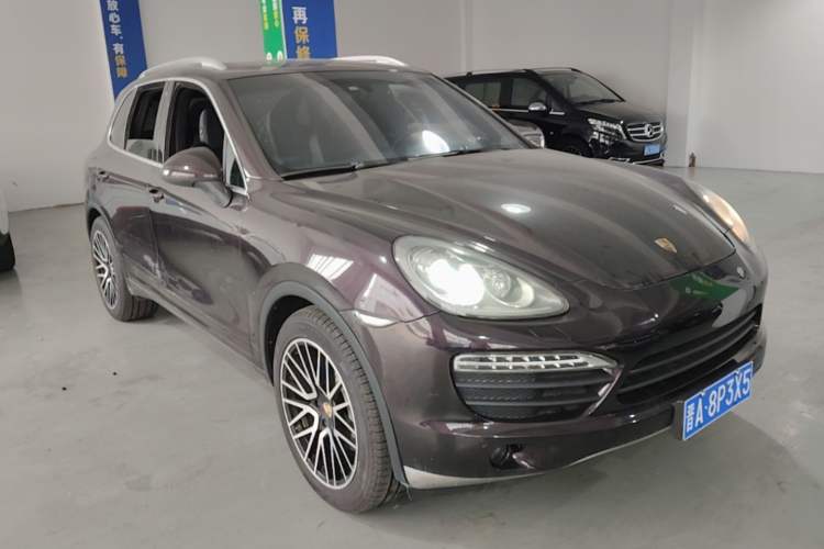 Used Porsche Cayenne 2011 Cayenne S 4.8L Front Right 45 Deg