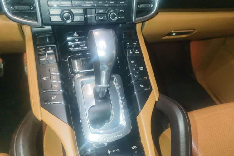 Used Porsche Cayenne 2011 Cayenne 3.0T Gear Lever