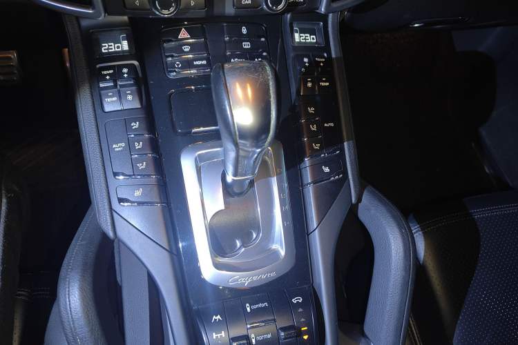 Used Porsche Cayenne 2011 Cayenne 3.0T Gear Lever