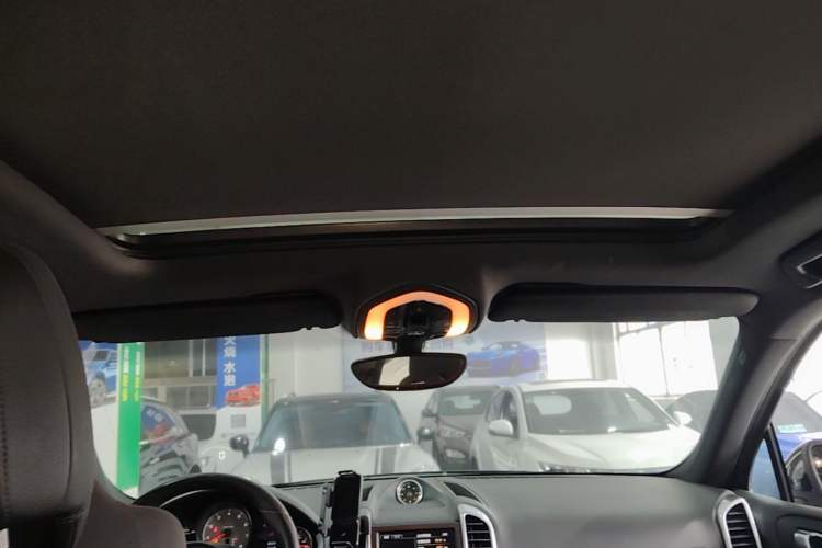 Used Porsche Cayenne 2011 Cayenne S 4.8L Headliner