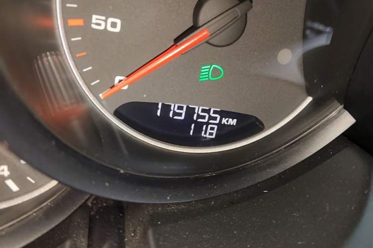 Used Porsche Cayenne 2011 Cayenne S 4.8L Odometer Close Up