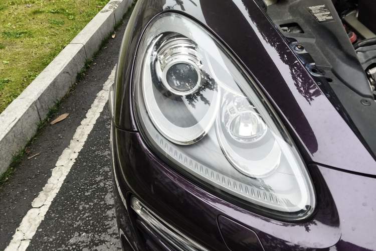 Used Porsche Cayenne 2011 Cayenne 3.0T Right Front Headlight