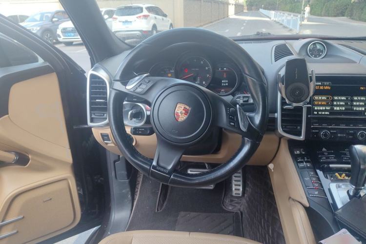 Used Porsche Cayenne 2011 Cayenne 3.0T Steering Wheel