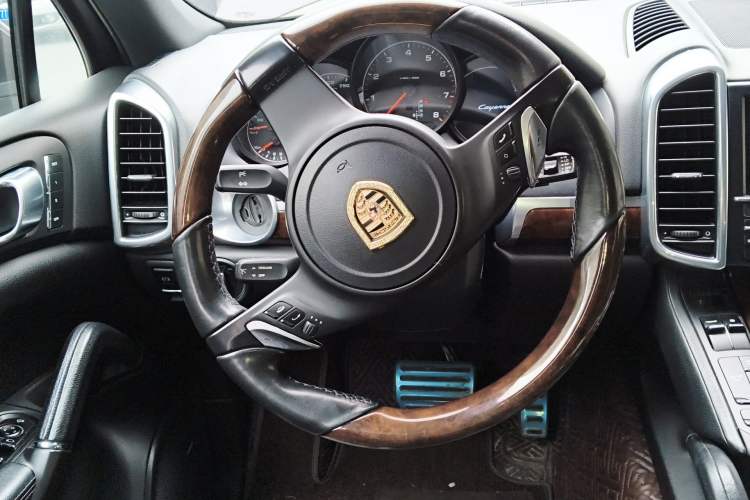 Used Porsche Cayenne 2011 Cayenne 3.0T Steering Wheel