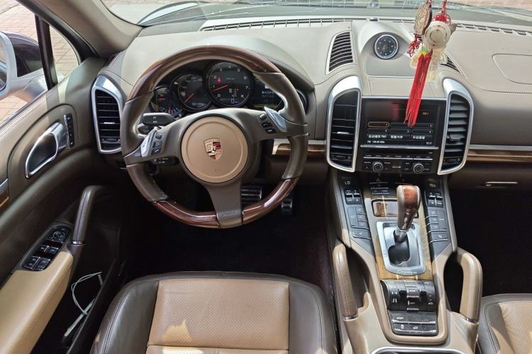 Used Porsche Cayenne 2011 Cayenne 3.0T Steering Wheel