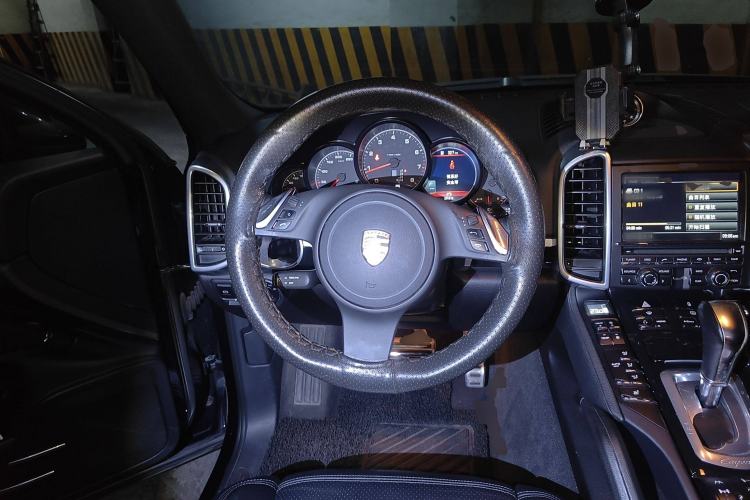 Used Porsche Cayenne 2011 Cayenne 3.0T Steering Wheel