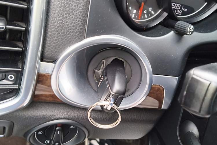 Used Porsche Cayenne 2011 Cayenne 3.0T Vehicle Key