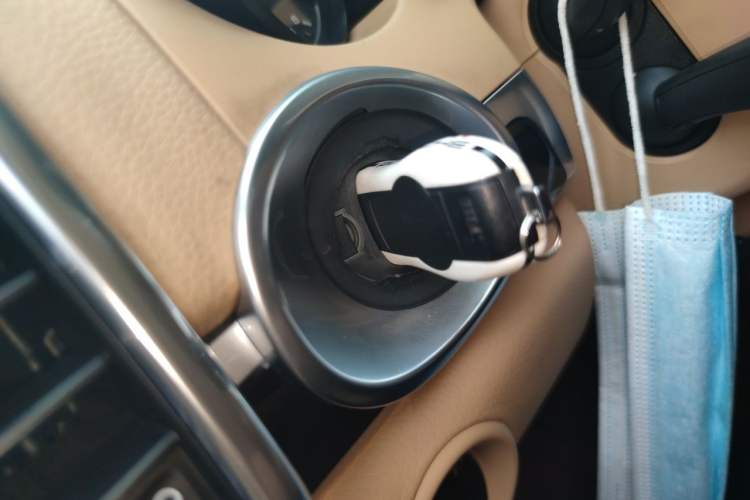 Used Porsche Cayenne 2011 Cayenne 3.0T Vehicle Key
