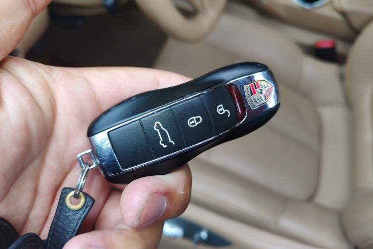 Used Porsche Cayenne 2011 Cayenne 3.0T Vehicle Key