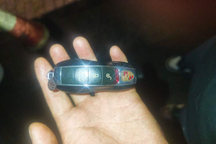 Used Porsche Cayenne 2011 Cayenne 3.0T Vehicle Key