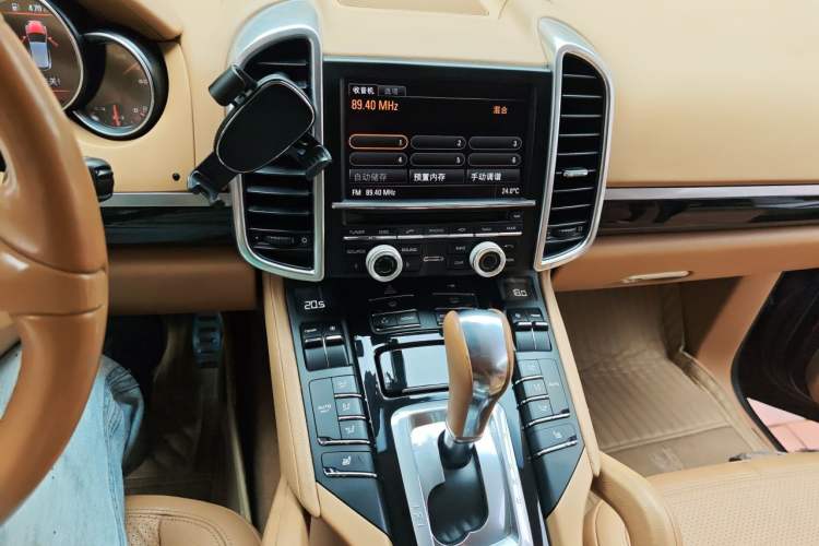 Used Porsche Cayenne 2011 Cayenne 3.0T Audio And AC Panel